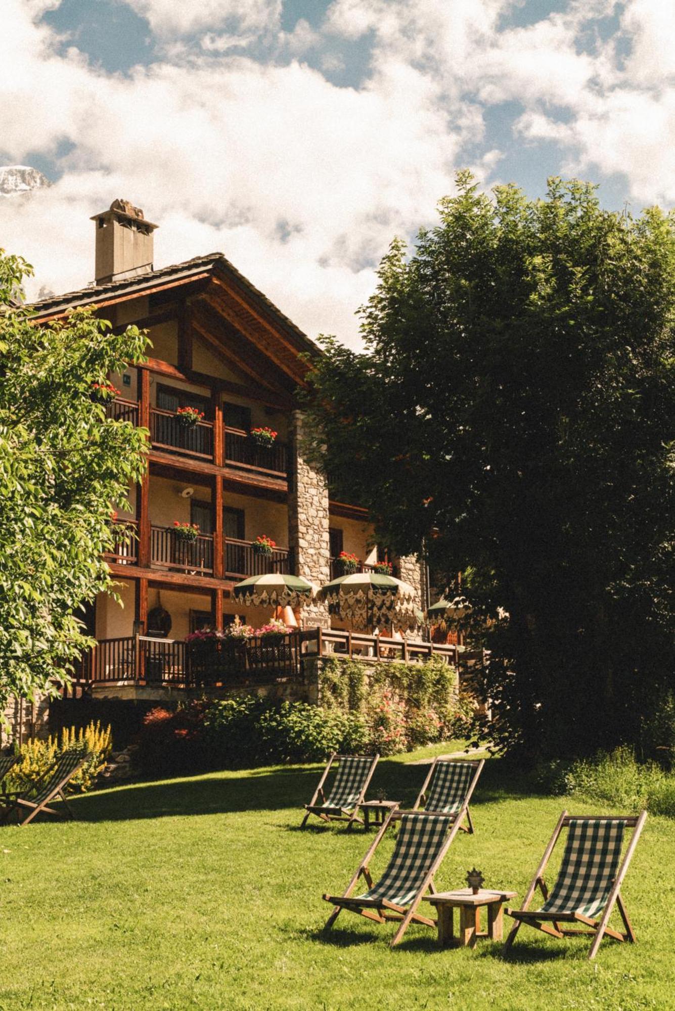 Auberge De La Maison Курмайор Экстерьер фото